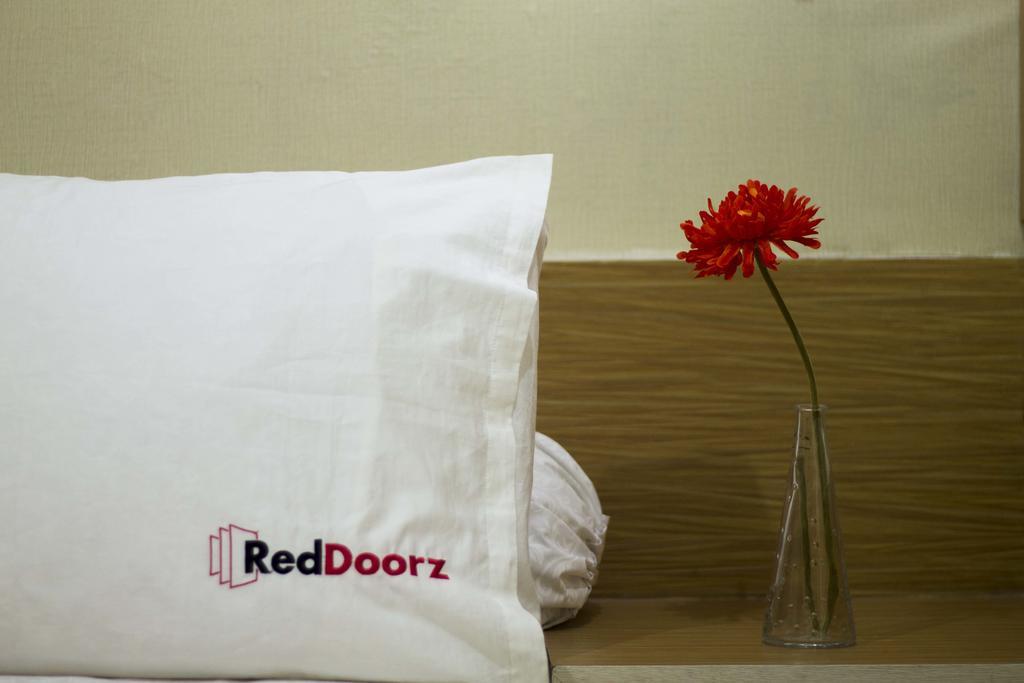 Reddoorz @ Tebet Asem Baris Hotell Jakarta Exteriör bild